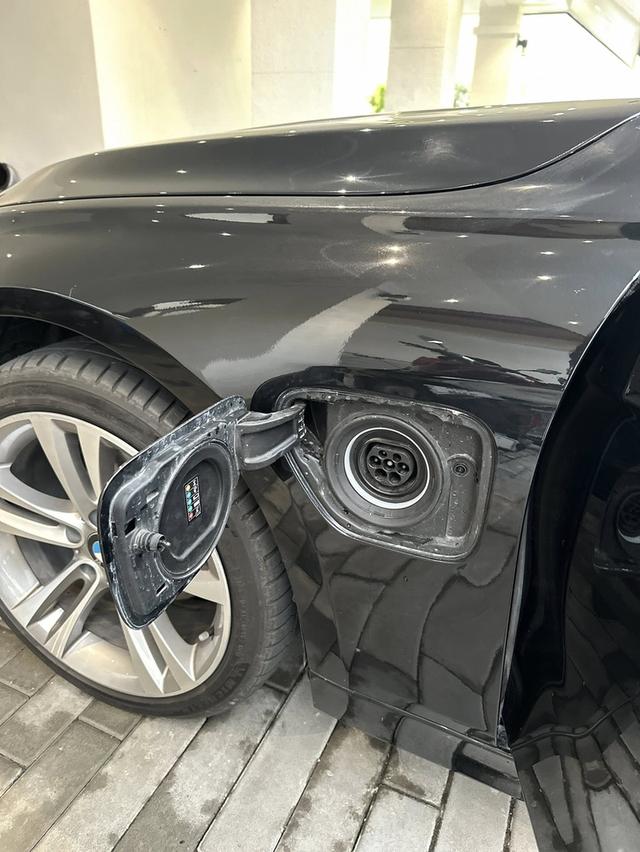 BMW F30 LCI 330e Plug in Hybrid ปี 2018  14