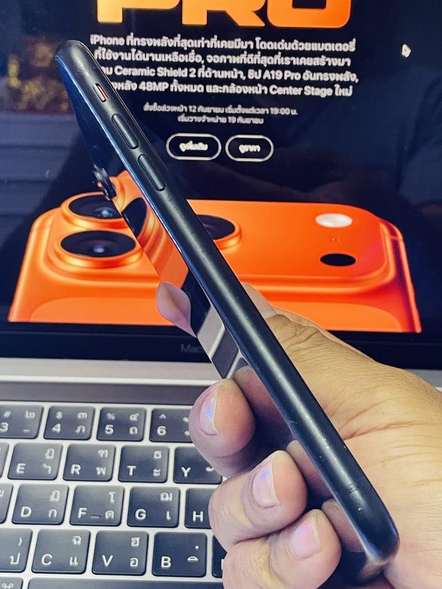 iPhone XR 64GB มือสอง สีดำ เครื่องศูนย์ไทย สภาพดีมีรอยนิดหน่อย 6