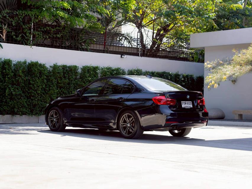 BMW 330e Sport ปีจด 2018 เจ้าของเดียว รถสวยไม่มีอุบัติเหตุ ยางปี 2025