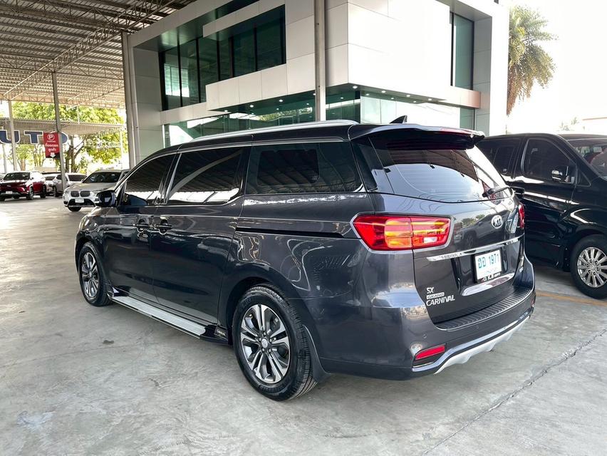 KIA Grand Carnival 2.2SXL Sunroof ปี18 สีเทา มือแรก ไมล์แสนโลแท้ รูปที่ 5