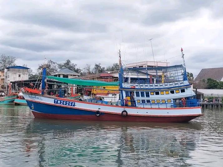 รีบขายเรือประมงใช้งานปกติ 