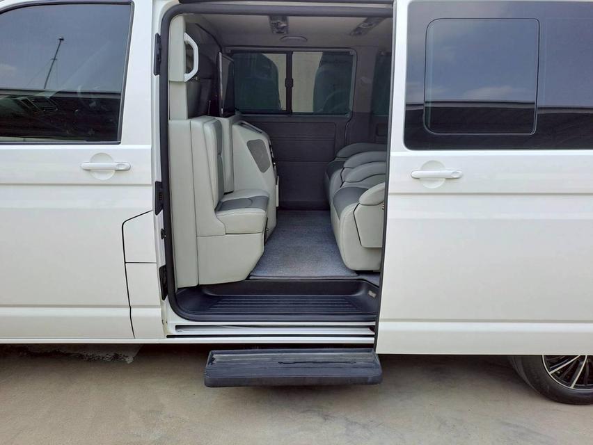 VOLKSWAGEN CARAVELLE 2.0 TDI ปี2014 สีขาว รถมือเดียวจากป้ายแดง  16
