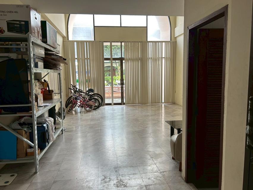 ขายโฮมออฟฟิศ 4 ชั้น ซอยกรุงเทพกรีฑา 15 ทำเลดี ใกล้ทางด่วนและรร.นานาชาติ 3