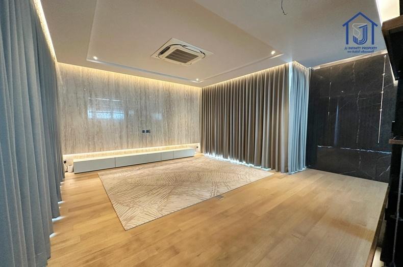 ขายบ้านเดี่ยว 3 ชั้น หมู่บ้านวีเว่ เอกมัย-รามอินทรา ถนนประดิษฐ์มนูธรรม ซอยโยธินพัฒนา 3 12