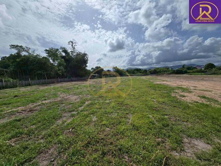 ที่ดินแปลงสวย วิวภูเขา ขายถูก 4 ไร่ 40 ตร.ว. เหมาะจัดสรร หรือทำโครงการหมู่บ้าน ใกล้ถนนข้าวหลาม  ต.ห้วยกะปิ อ.เมืองชลบุรี จ.ชลบุรี 9