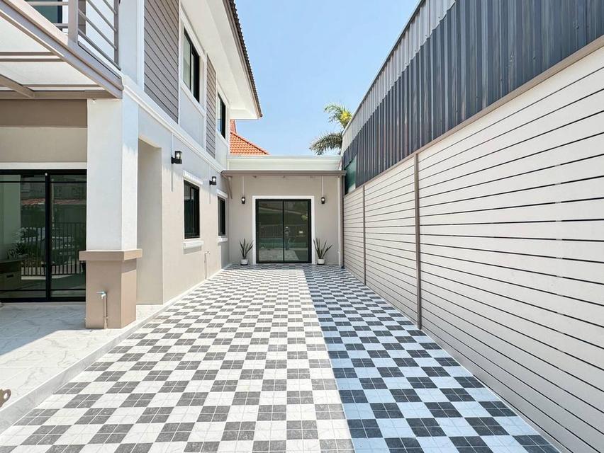 หมู่บ้านพฤกษา 33 ซอยวัดลาดปลาดุกบ้านแฝด 2 ชั้น ตกแต่งใหม่พร้อมอยู่ มีรถประจำทางเข้าในหมู่บ้าน ทำเลดี 4