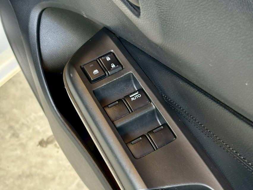 HONDA CITY 1.5 V i-VTEC ปี2017รถบ้านแท้ สภาพกริ๊บๆ พร้อมใช้งาน 13