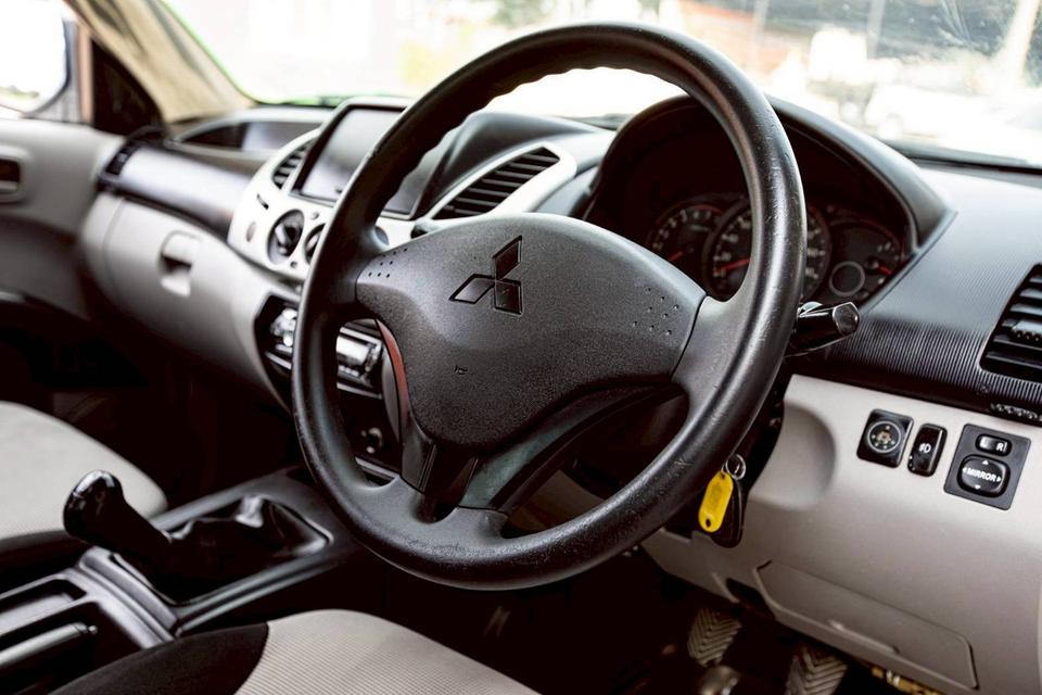 Mitsubishi Triton Cab 2.4 เบนซิล สีเทา CNG ปี 2011 มือเดียวป้ายแดง 15