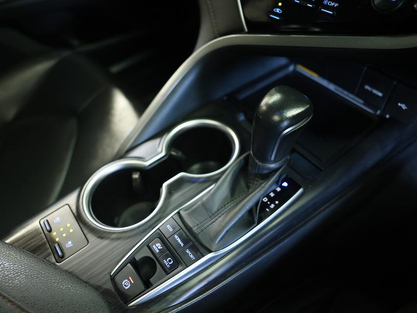 2022 Toyota CAMRY 2.5 (ปี 18-24) HEV Premium Luxury Sedan AT รูปที่ 13