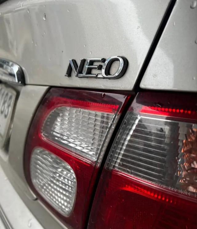 2002 Nissan Sunny Neo 3