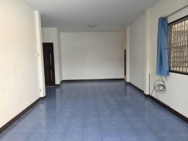 ให้เช่าบ้านเดี่ยว 1 ชั้น 64 ตร.ว. ถนนโชคชัย 4 กองปราบ ใกล้ MRT โชคชัย 4 2