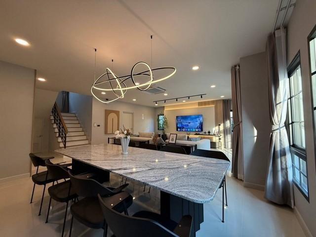 PB5976ให้เช่า บ้านเดี่ยว ย่านบางนา โครงการ เซนโทร บางนา ถนนเลียบวงแหวนกาญจนาภิเษก ใกล้ MEGA BANGNA จาก AP 4