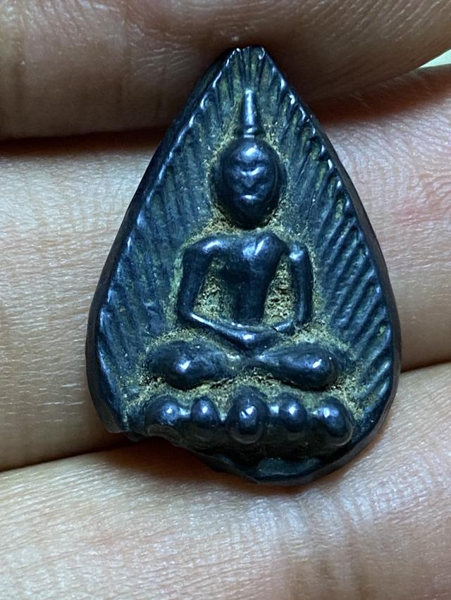 พระกลีบบัว เนื้อเมฆพัตร ไม่ทราบที่