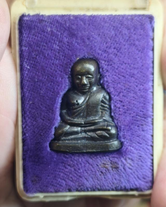 หลวงพ่อเงิน วัดบางคลาน รุ่นย้อนยุค วัดหิรัญญาราม (วังตะโก) ปี 2541