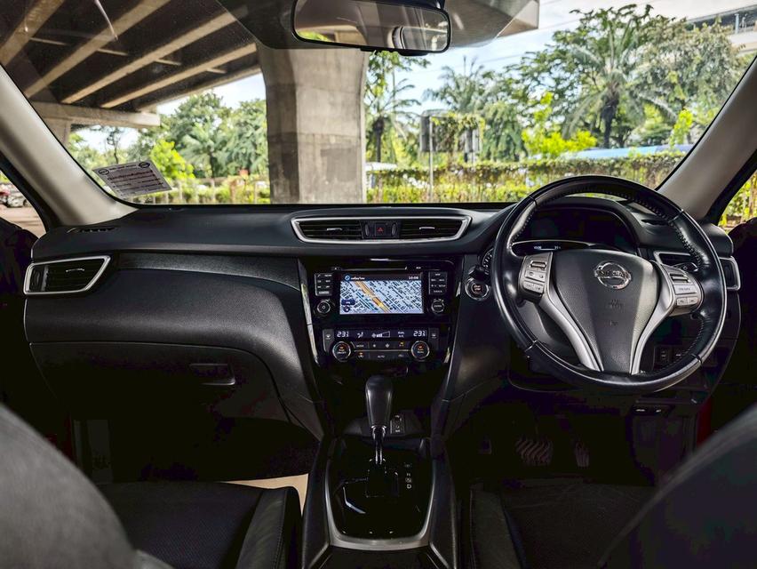 ขายรถ nissan  X-Trail 2.0V 4WD ปี 2015 สีแดง เกียร์ออโต้ 13