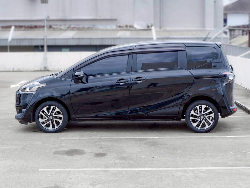TOYOTA SIENTA 1.5 V เกียร์ Auto สีดำ ปี 2019 (ตัว Top สุดประตูสไลด์ไฟฟ้า 2 ข้าง) 7