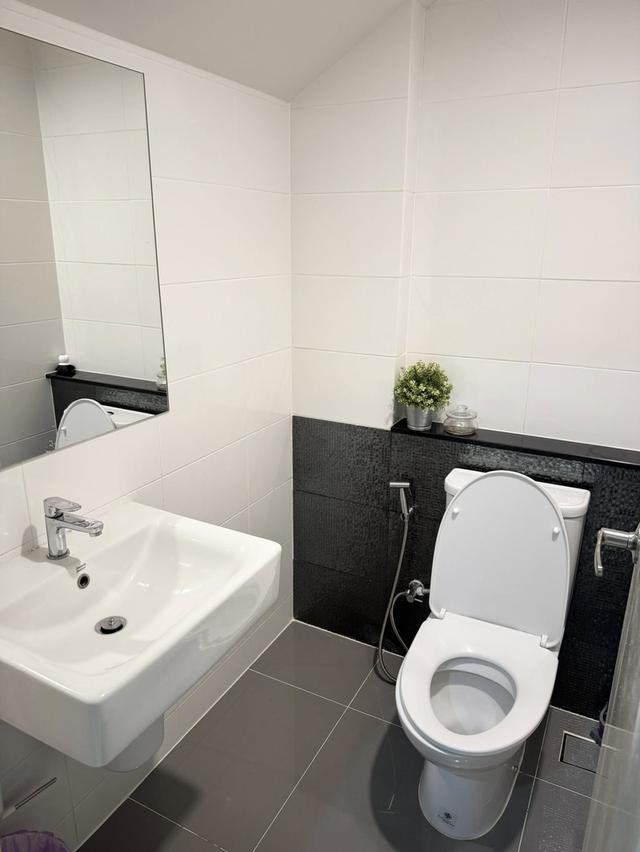 ขาย ทาวน์โฮม 3 ชั้นสุดหรู บ้านกลางเมือง ลาดพร้าว-เสรีไทย 52 สวยพร้อมอยู่ 6