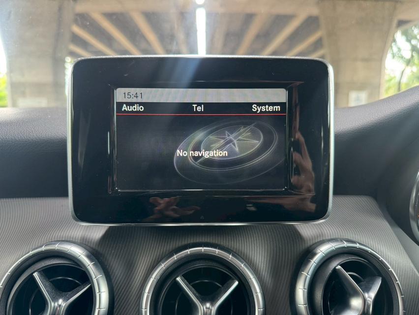 ขายด่วน! Mercedes-Benz CLA 180 W117 AT ปี 2016 รถสวยมือเดียว สภาพดี พร้อมขับทันที! 12