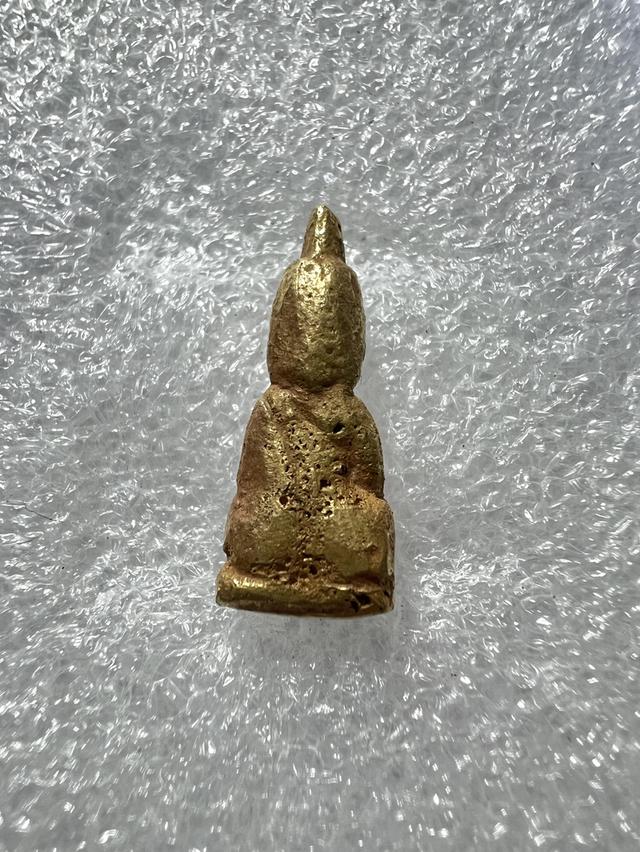 พุทธศิลป์โบราณพระเชียงรุ้งเนื้อทองคำ รูปที่ 2