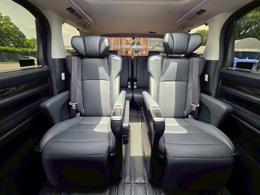 Toyota ALPHARD 2.5SC PACKAGE สีดำ ปี 2021 ไมล์ 40,000 กม.  14