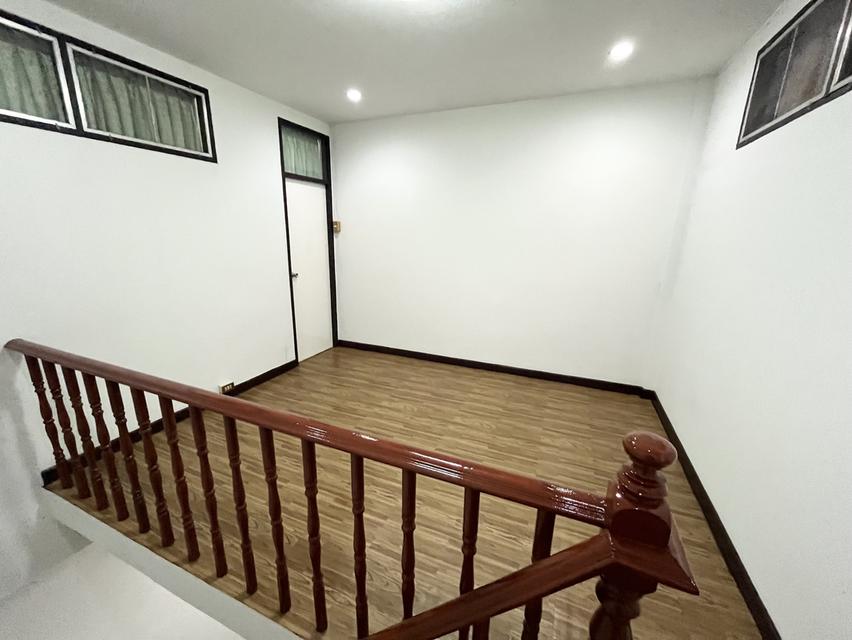 ขาย / ให้เช่า ทาวน์เฮ้าส์ 3 ชั้น ใจกลางเมือง สุทธิสาร–อินทามระ 18