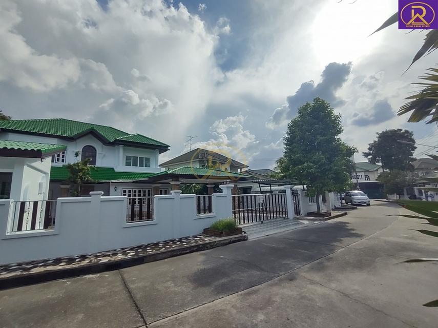 คุ้มสุดขายบ้านเดี่ยว2ชั้น หลังใหญ่ มบ.เวิล์ดวิลล่า พร้อมเรือนรับรอง รีโนเวทแล้ว สวยมาก อยู่ในตัวเมือง ใกล้เซ็นทรัลชลบุรี 8