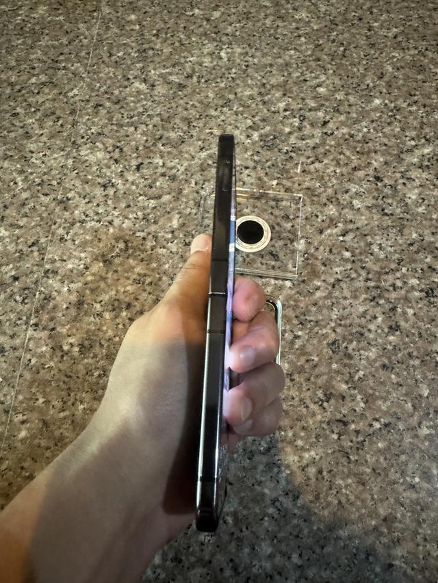 ขายๆๆถูกๆๆSamsungFlip5สีGray256กิ๊กสูนTrueสภาพสวยการใช้งานดีเยี่ยมทุกๆฟังชั่นเครื่องรีสโตได้ตลอดไม่มีติดแอคเค้าใดๆคับ ( จอขาวจั๊วๆจอไม่มีจุดดำไม่มีเส้ 6