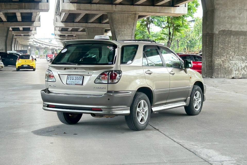 Toyota Harrier 3.0 Four AT ปี 2004