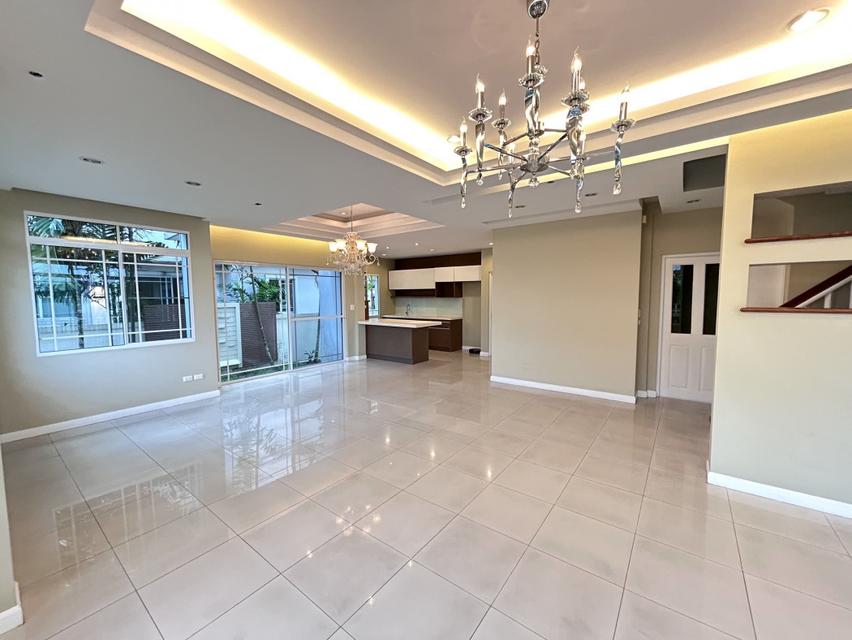 ขายบ้านเดี่ยว หมู่บ้านนันทวันศรีนครินทร์ - 75.6 ตร.ว. 271 ตร.ม. 3นอน 5น้ำ **บ้านใหม่พร้อมเข้าอยู่ ติดจุดขึ้น-ลงทางด่วน เ 2