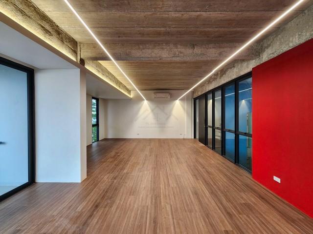 ให้เช่าโฮมออฟฟิศ 3.5 ชั้น 300 ตรม. รีโนเวทใหม่ รัชดา 32, ลาดพร้าว 35 พื้นที่โปร่ง ต้นไม้ร่มรื่น ไฟ 3 เฟส พร้อมที่ชาร์จรถ 3