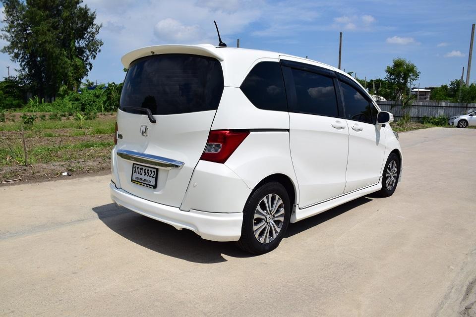 ปี2014 สวยพร้อมใช้ในฉบับครอบครัว HONDA FREED1.5E ออโต้ แอร์หลังคาแล้วไมเนอร์เช้น เบาะหนังแท้ กุญแจรีโมทล้อแม็กชุดแต่งรอบคันCD ABS AIRBAG โทร0957401229 รูปที่ 18
