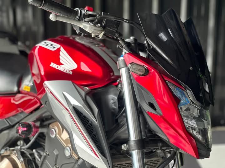 Honda CB500F สีแดง 2