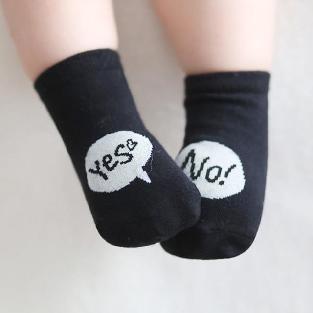 ถุงเท้าเด็กเล็ก Yes/No สีดำเท่ๆ สำหรับเด็ก 0-2/2-4 ปี 1