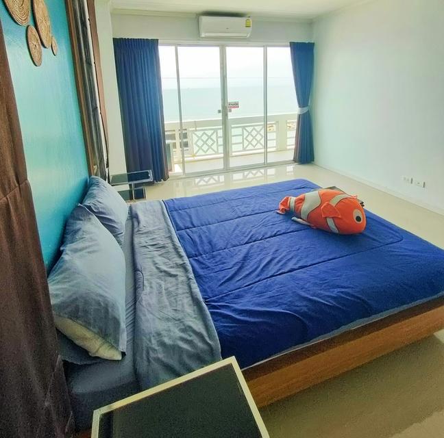 คอนโดติดทะเลเรียบหาดแสงจันทร์จังหวัดระยอง 60 ตรม. 1 ห้องนอน 1 ห้องนั่งเล่น เป็นห้องหัวมุมได้วิวทะเลกว้าง โทร.083-665-3645 2