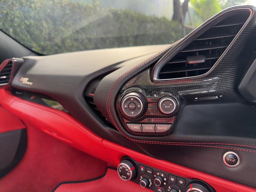 Ferrari 488 SPIDER ปี 2017 11