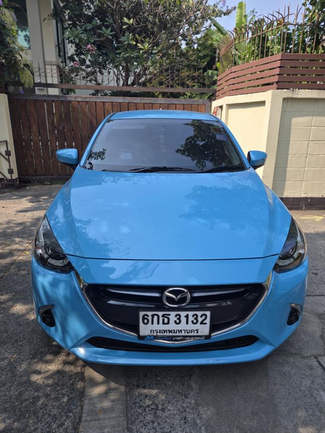 รถยนต์ มาสด้า 2 ปี 2017