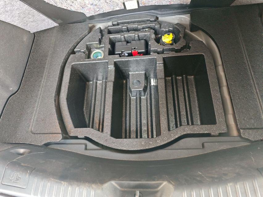 Toyota YARIS 1.2 Mid Hatchback AT ปี 2020 รูปที่ 19