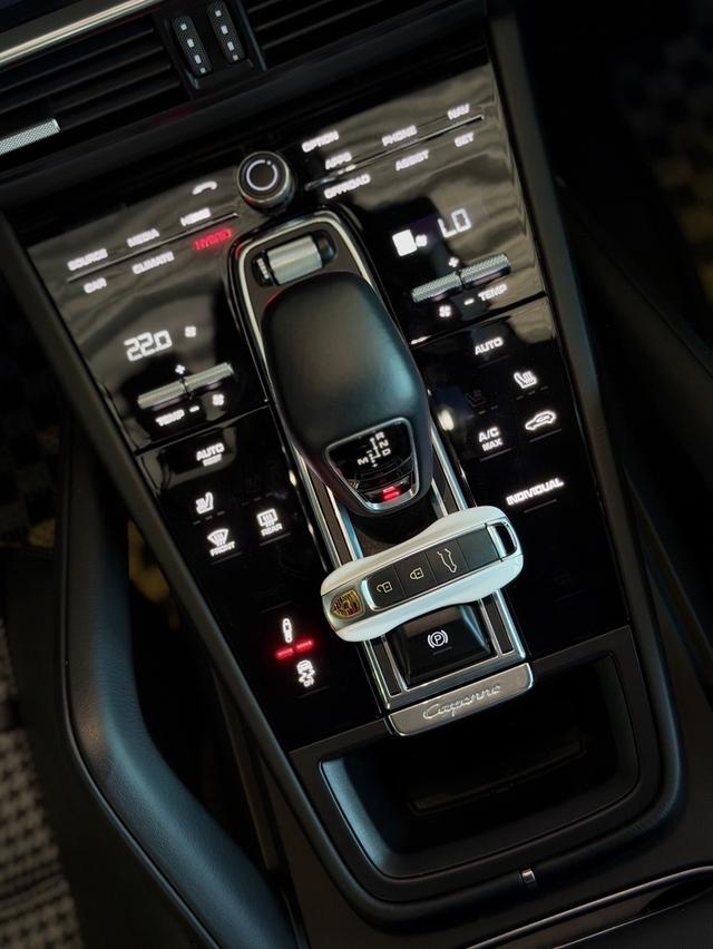 Porsche CAYENNE 3.0 HYBRID COUPE 7