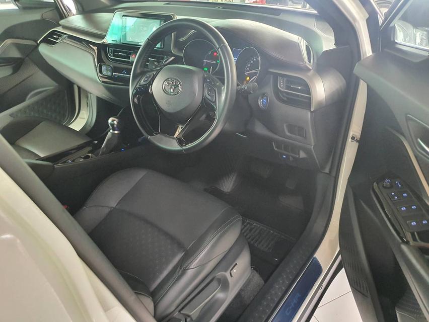 Toyota C-HR HV Mid (Hybrid) ปี 2020 Auto สีขาว มือ1 ออกห้าง 3