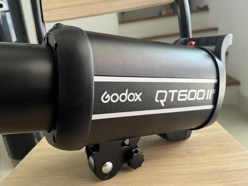 Godox QT600 3