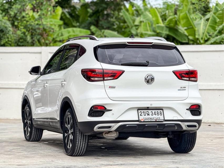 ปี 2020 MG ZS, 1.5 D+ โฉม ปี17-ปัจจุบันสีขาว จดทะเบียน ปี 21 เครื่องยนต์เบนซินเลขไมล์ 46,910 km. มือเดียวป้ายแดง 6