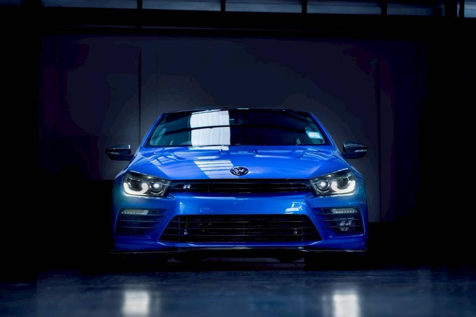 Volkswagen Scirocco 2.0 Highline Package 2