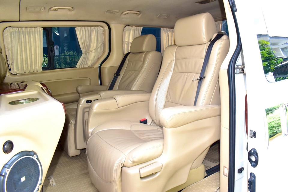 Hyundai Grand Starex 2.5Vip ปี12 12