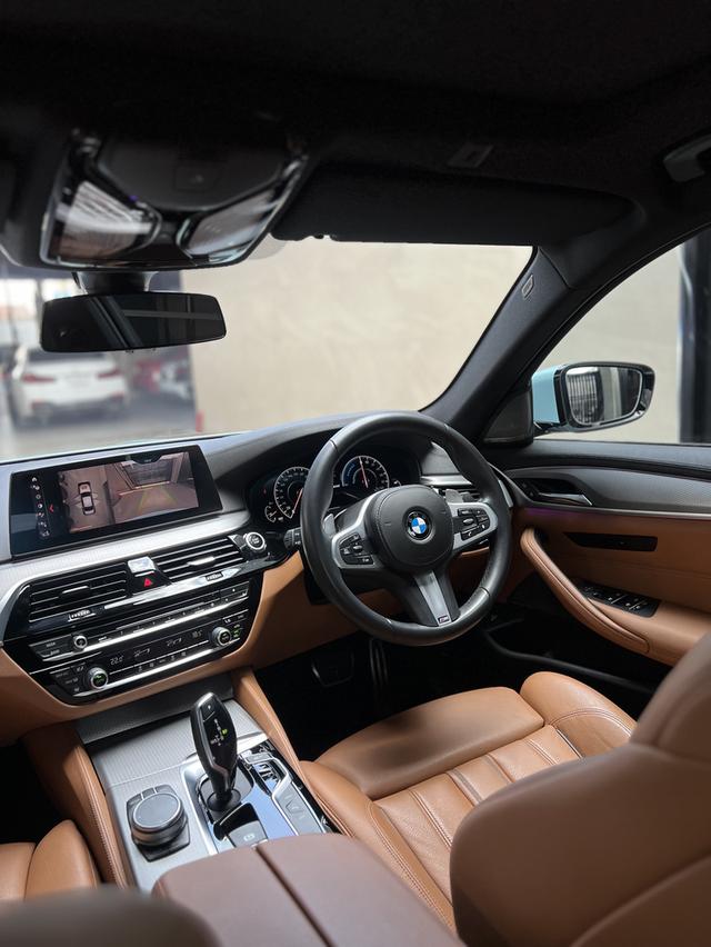 BMW 530e M Sport 7