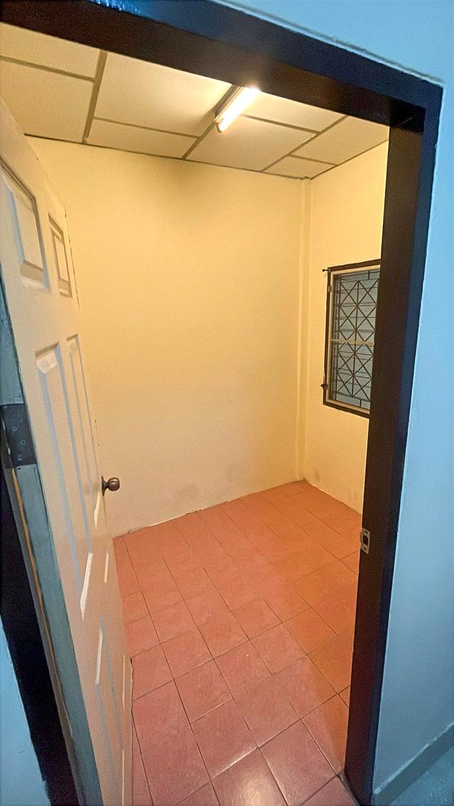 ทาวเฮ้าส์ให้เช่า 310/57 ซอยรามคำแหง 72 แยก 1 ทำสัญญา 1 ปี TOWNHOUSE FOR RENT โทรศัพท์: 083-792-5426 11