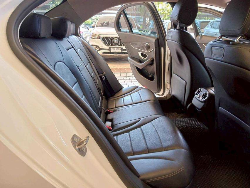 Mercedes-Benz C350e W205 Plug-in Hybrid AT ปี 2017 12