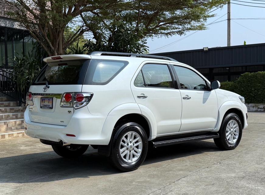 2013 TOYOTA FORTUNER 3.0V รถมือเดียวออกป้ายแดง รถวิ่งน้อยเพียง 155,000 กม รถไม่เคยมีอุบัติเหตุครับ 3