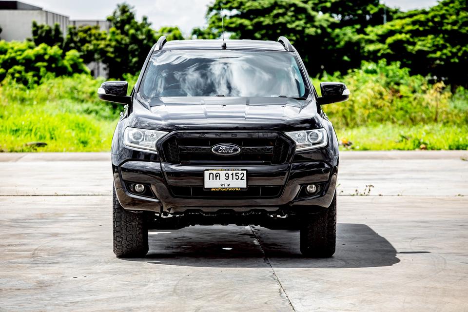 Ford Ranger Hi-lander 2.2XLT 4 ประตู เกียร์ธรรมดา ปี 2017 สีดำ มือเดียวป้ายแดง 2