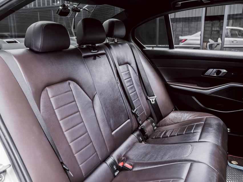 รหัสรถ 67GG2435 BMW 330e g20 MSport ปี 2021 19