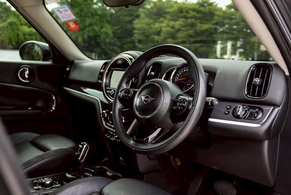 รหัสรถ CBL1004 MINI Cooper S Countryman 2.0 Entry F60 AT 2020 8